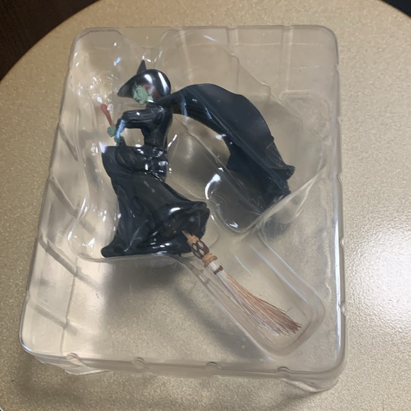 2009 HALLMARK 70th Anniversary Wizard of Oz /Wicked Witch of the West Ornament - Picture 3 of 14
